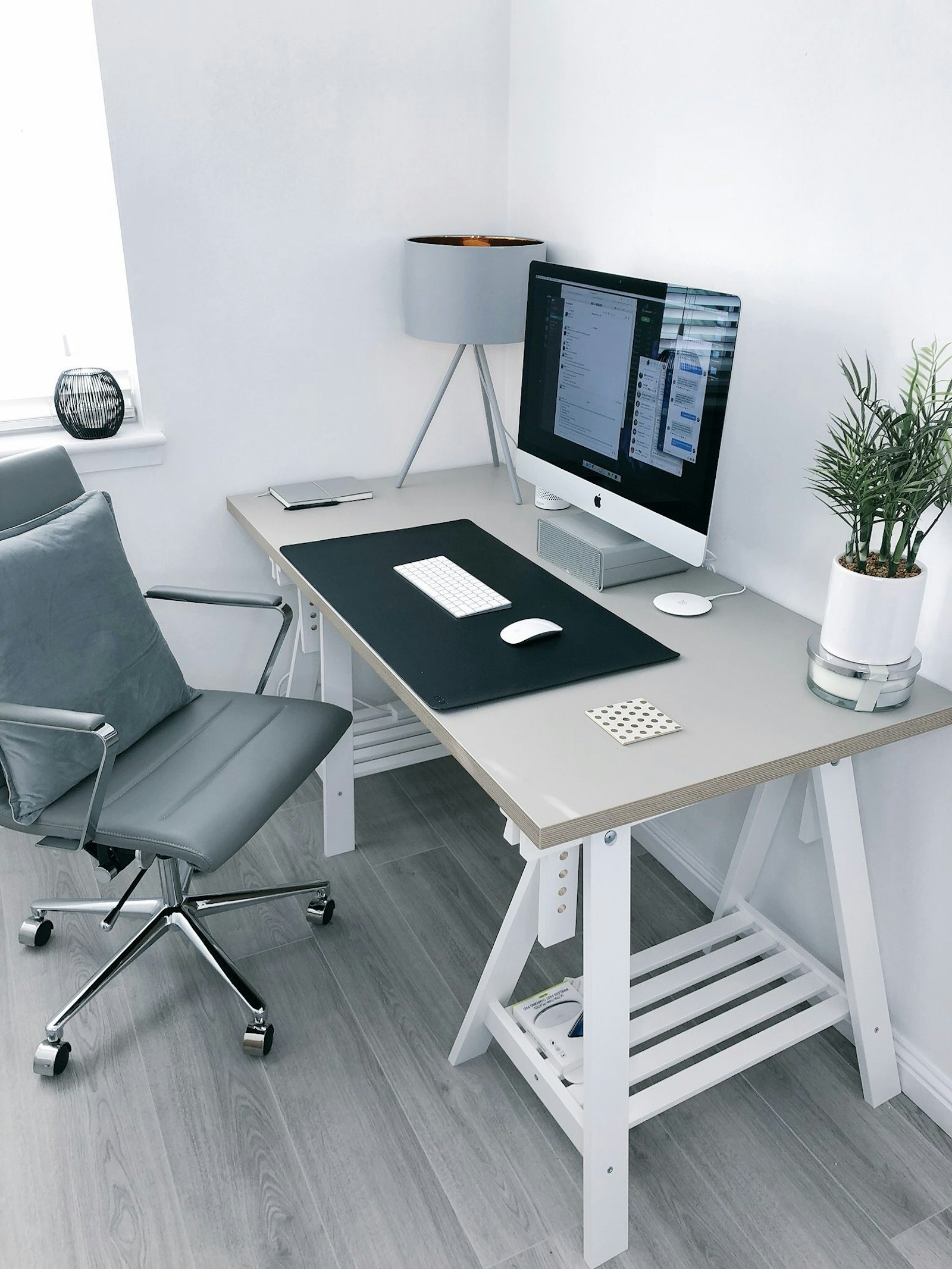 How to Quickly Organize a Messy Desk? 5 Scientific Methods to Double Your Efficiency