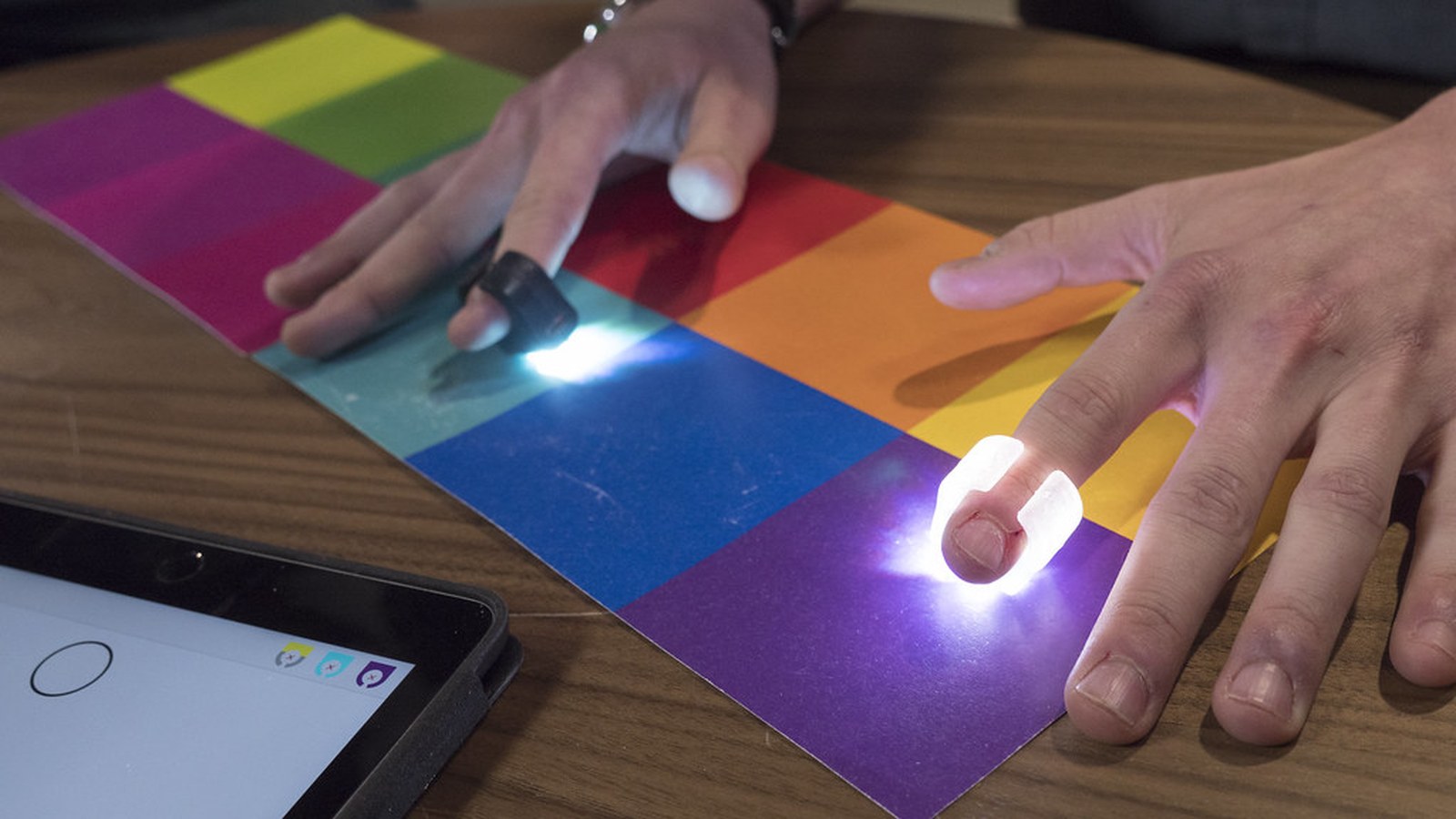 How to Organize a Desk With a Printer and Scanner Without Device Creep