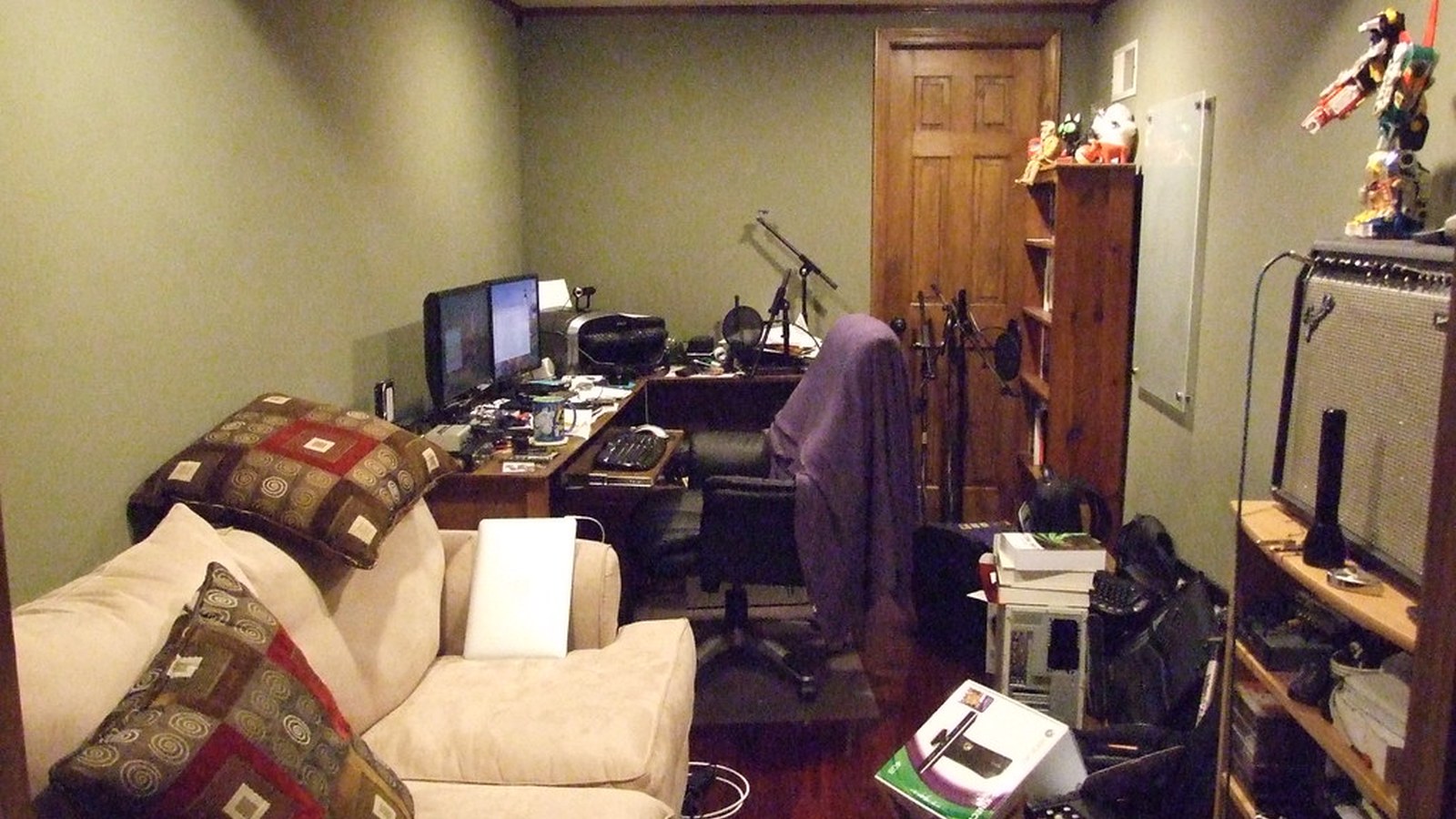 How to Organize a Family Workspace Used by More Than One Person