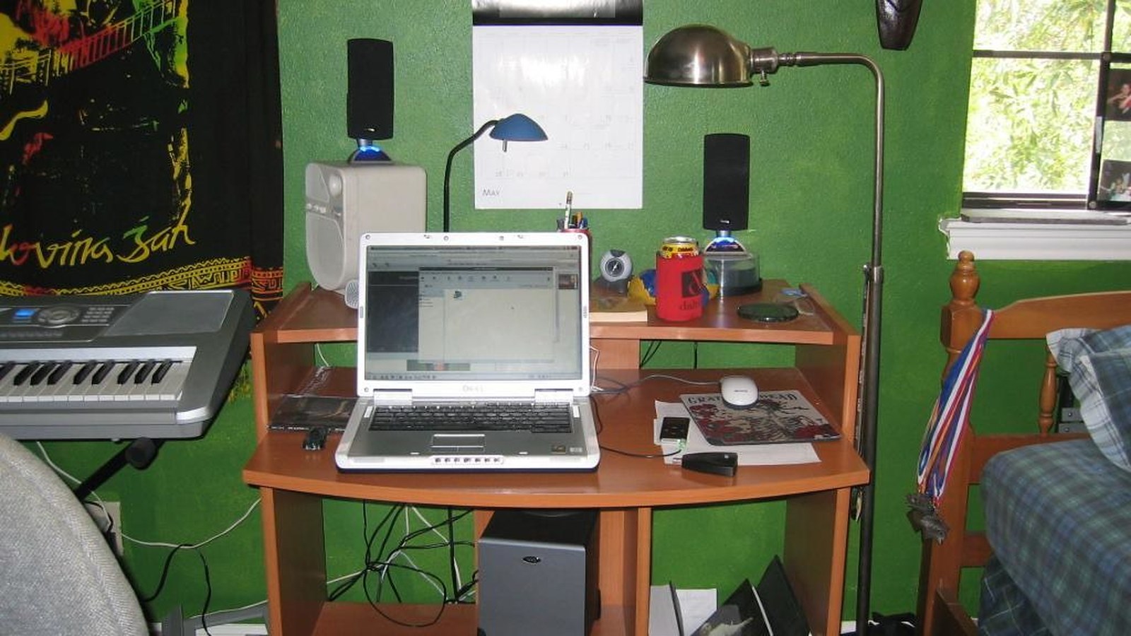 How to Organize a Sunroom Workspace Without Fighting Glare